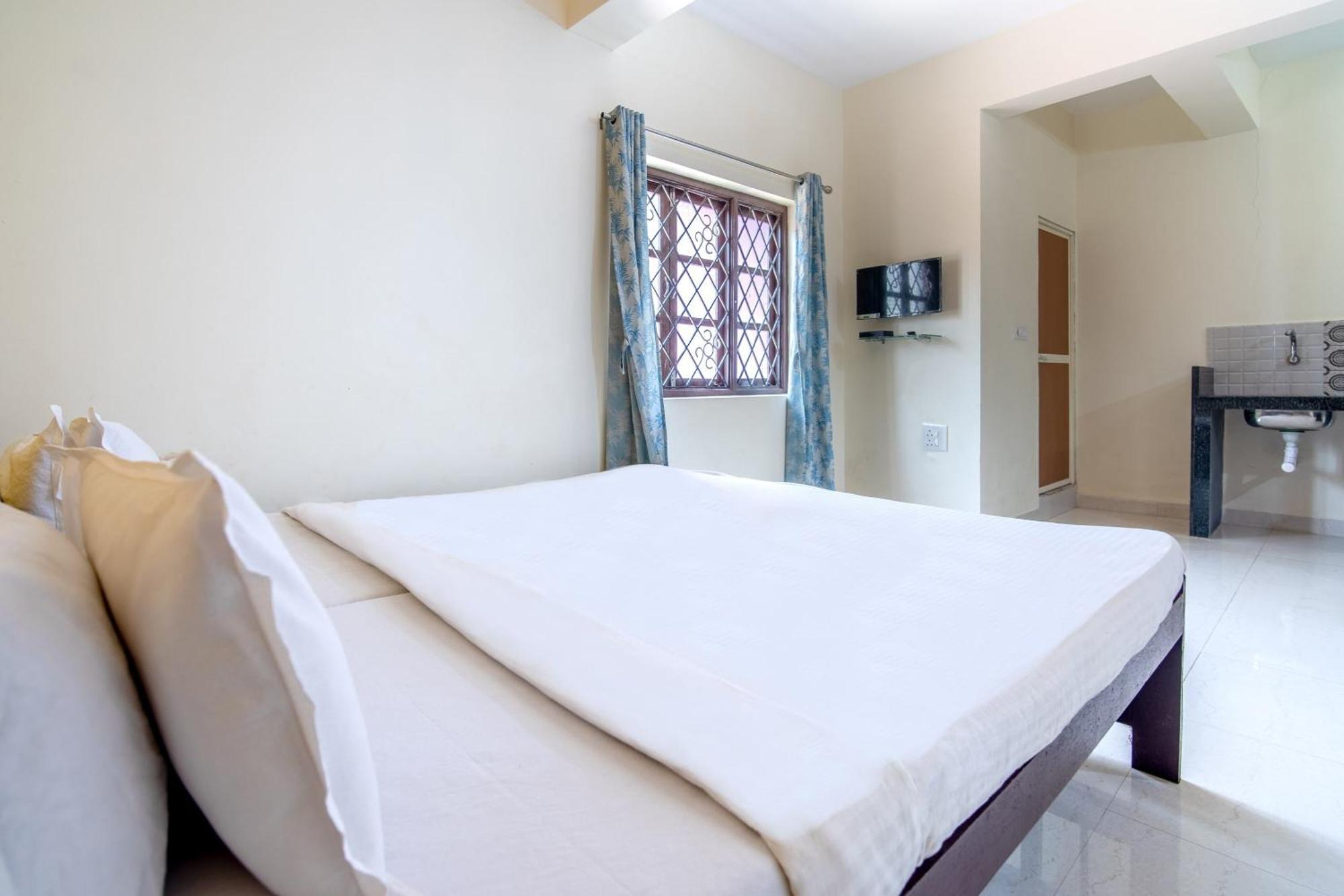 Spot On Ps Guest House Calangute Exterior foto