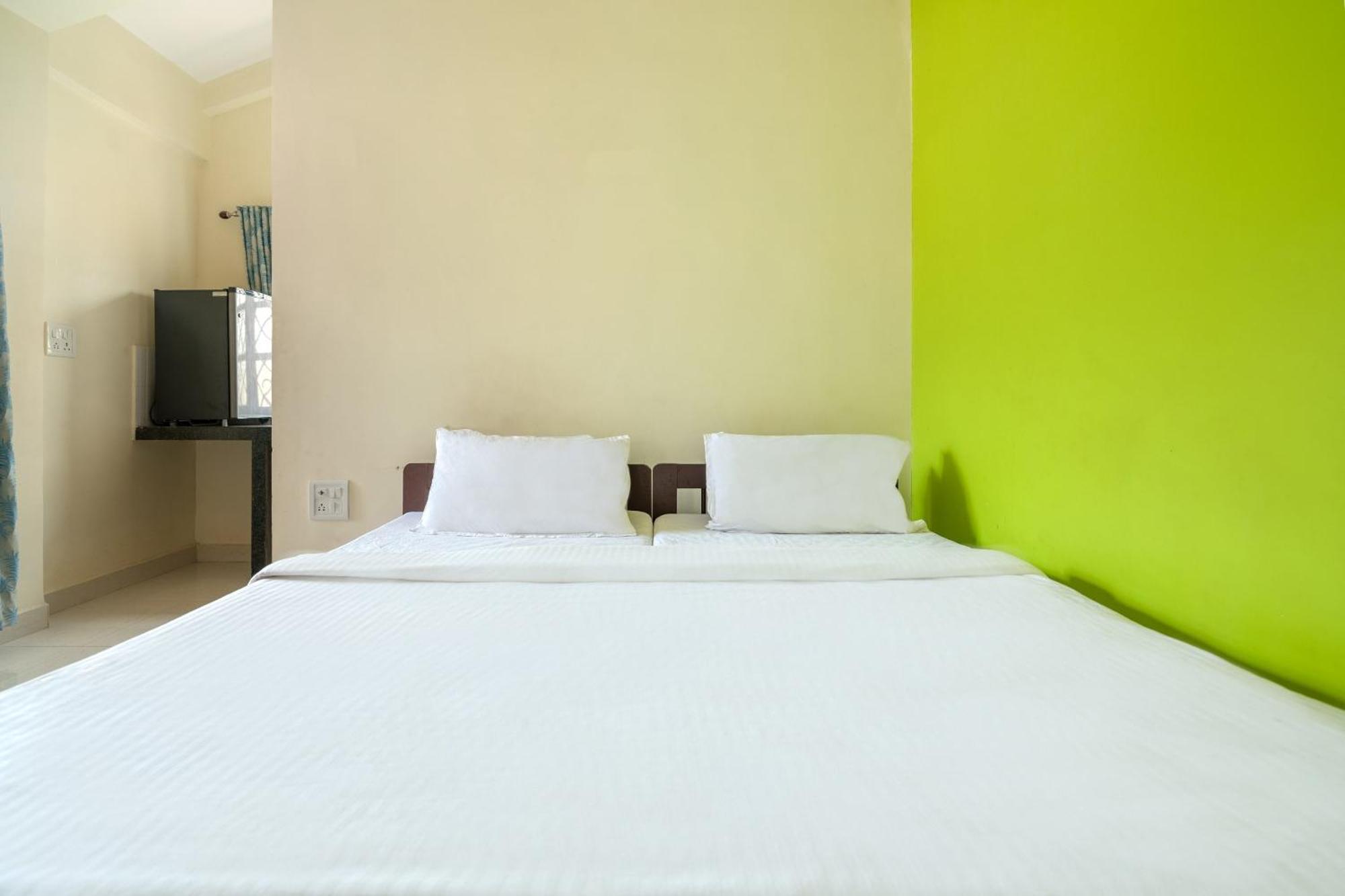 Spot On Ps Guest House Calangute Exterior foto