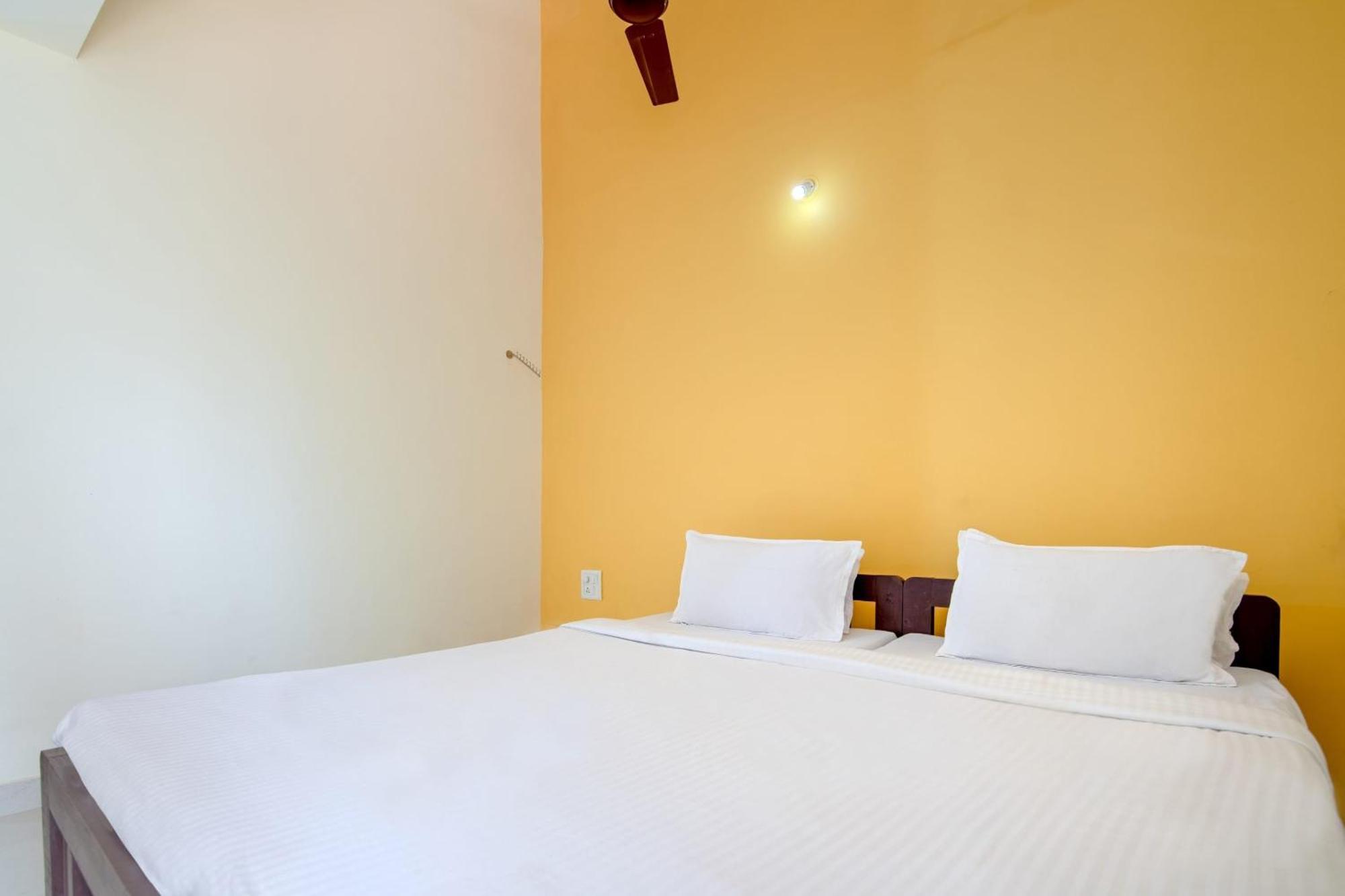 Spot On Ps Guest House Calangute Exterior foto
